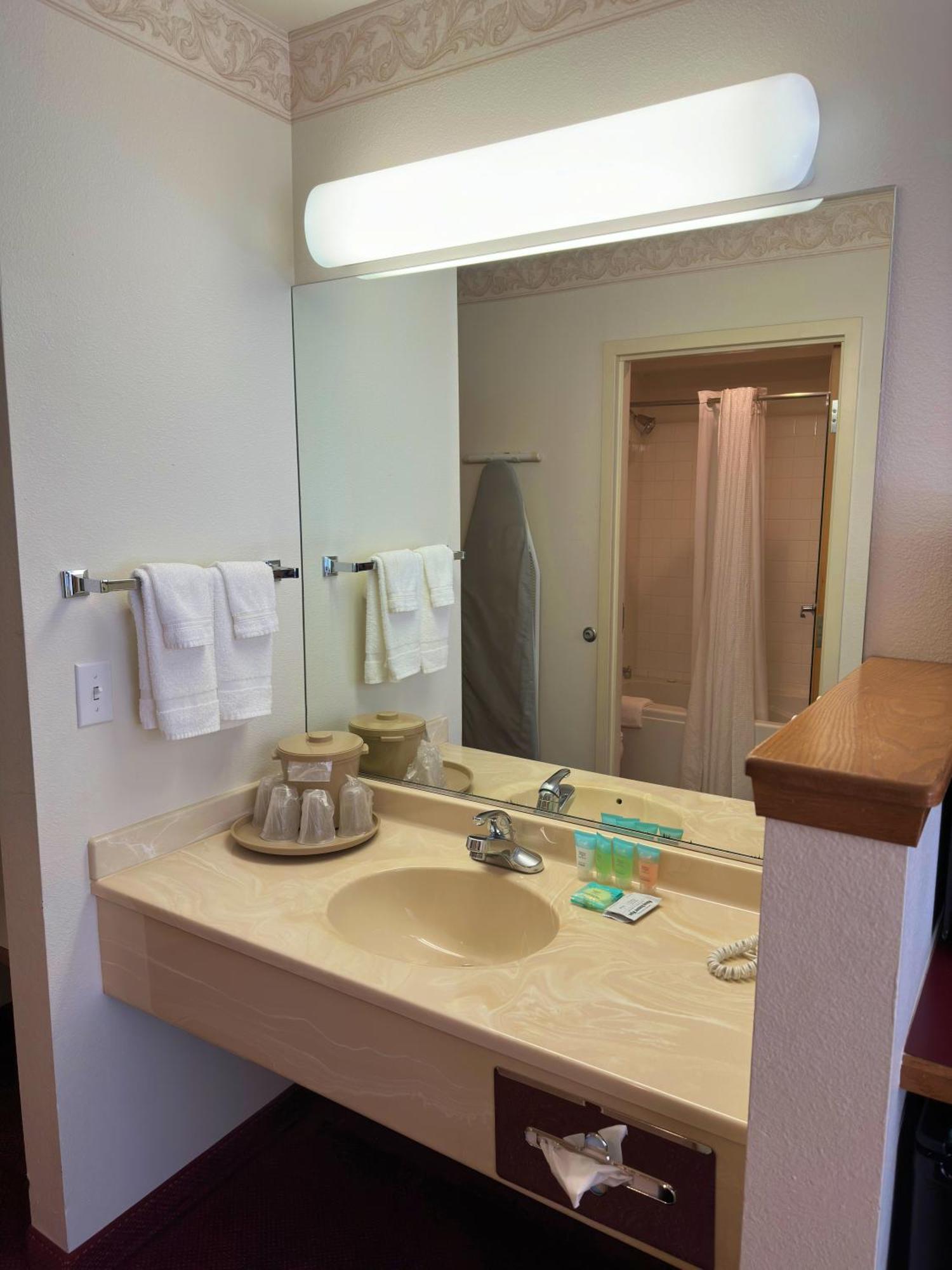 Peppermill Empress Inn Centralia Ngoại thất bức ảnh